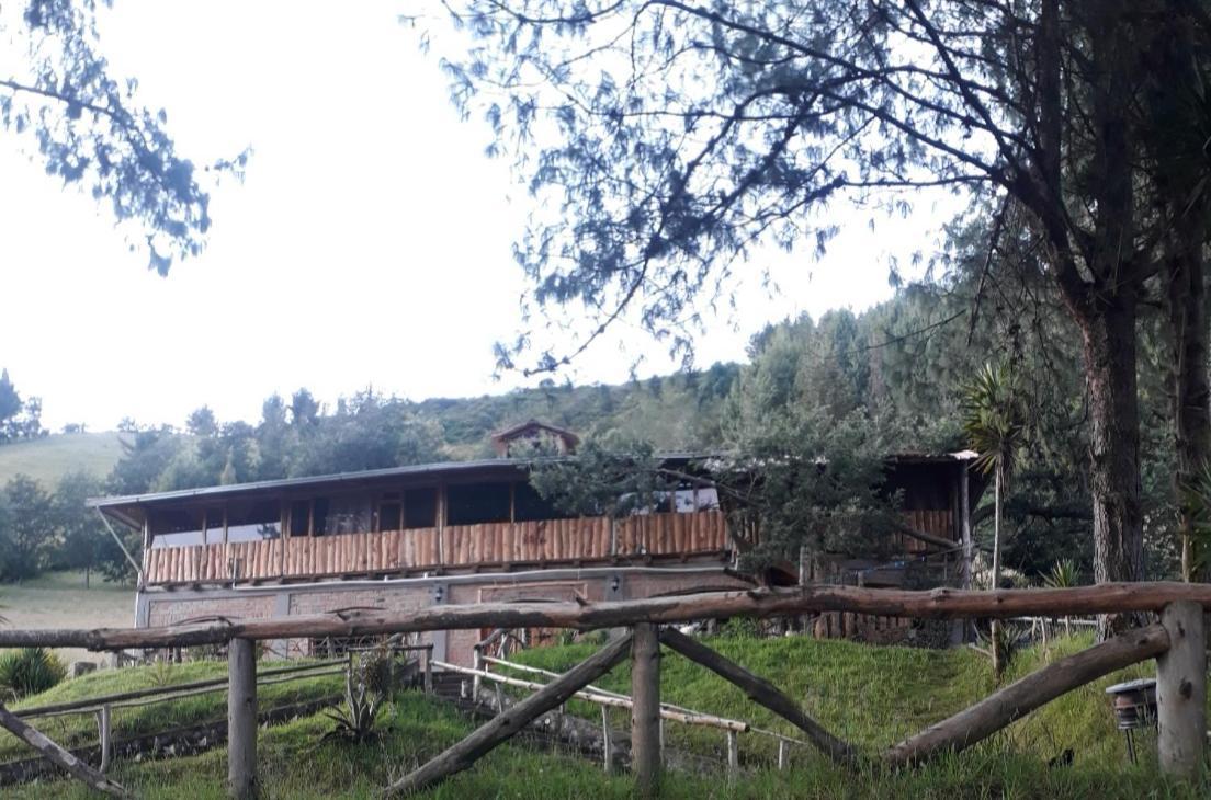 El Trapiche Hotel Sigchos Bagian luar foto